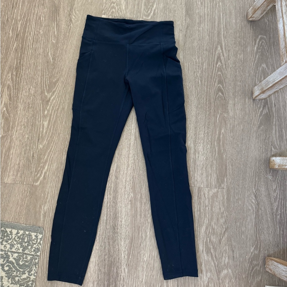 Lululemon leggings in Navy